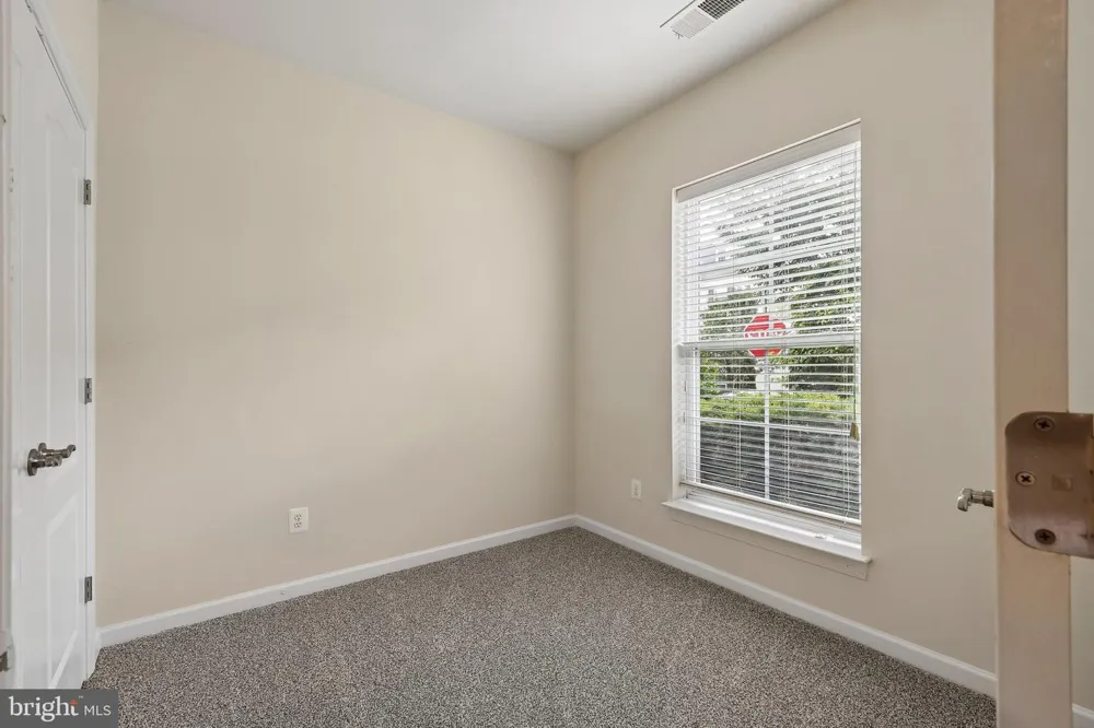 8186 FALLS GROVE DRIVE Manassas, VA 20111