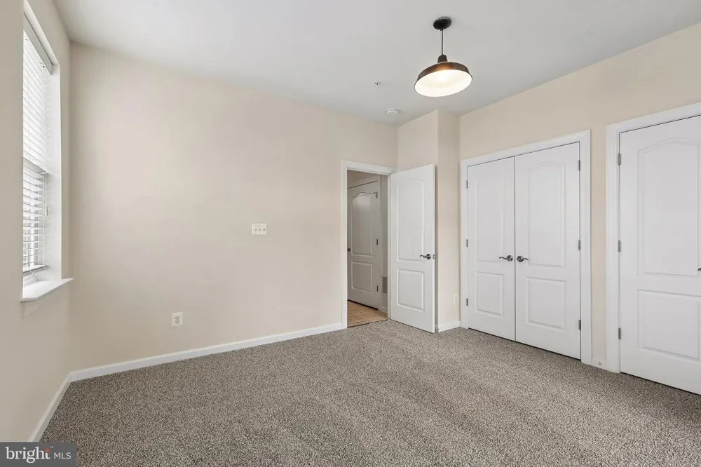 8186 FALLS GROVE DRIVE Manassas, VA 20111
