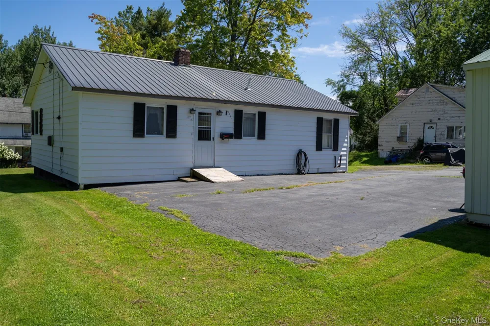 12 Winthrop Avenue Liberty, NY 12754