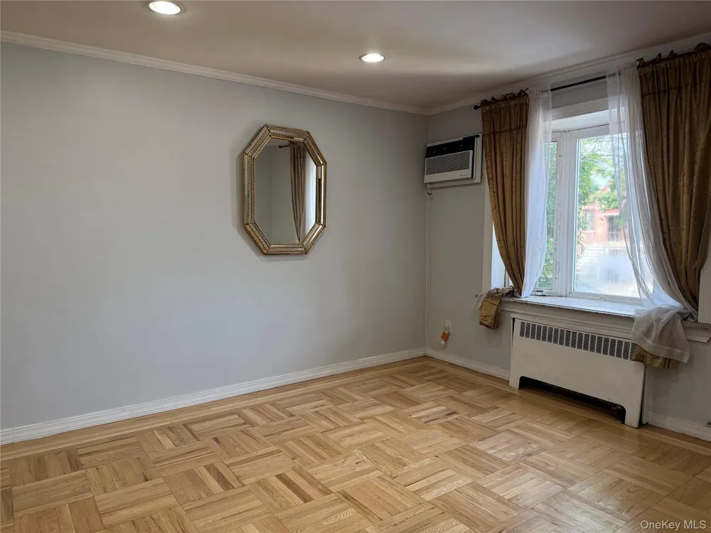 2944 Lurting Avenue Bronx, NY 10469