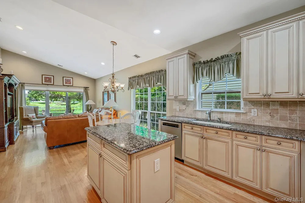 163 Hamlet Drive Mount Sinai, NY 11766