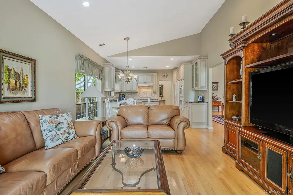 163 Hamlet Drive Mount Sinai, NY 11766