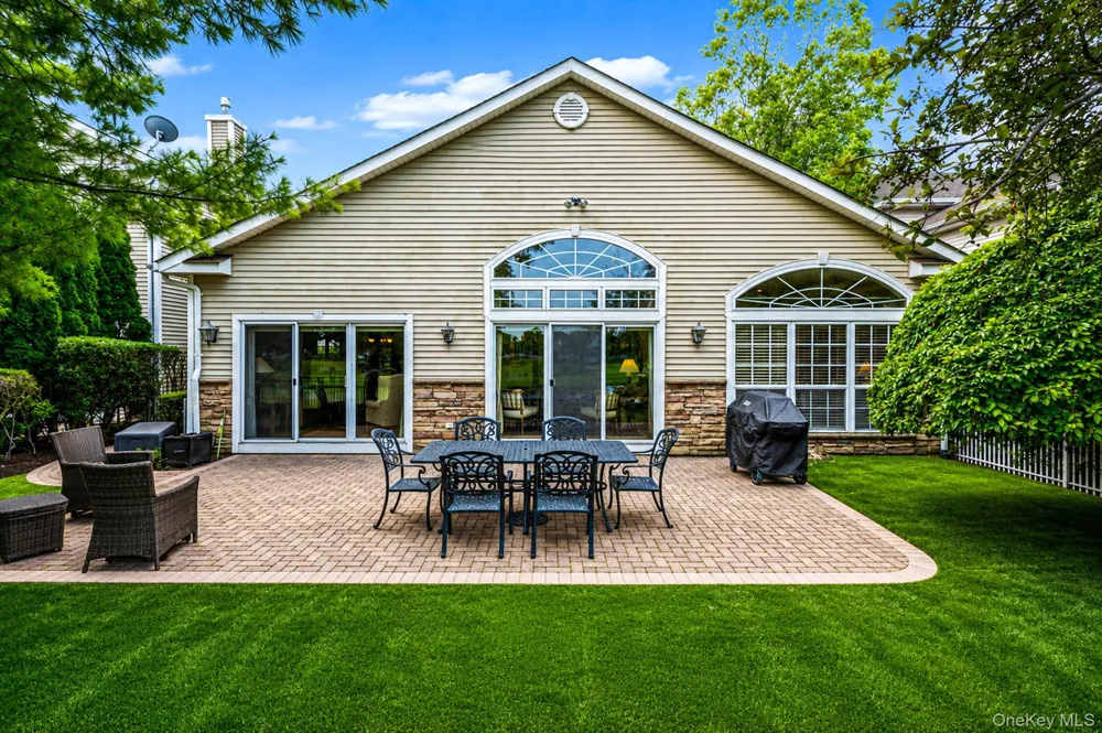 163 Hamlet Drive Mount Sinai, NY 11766
