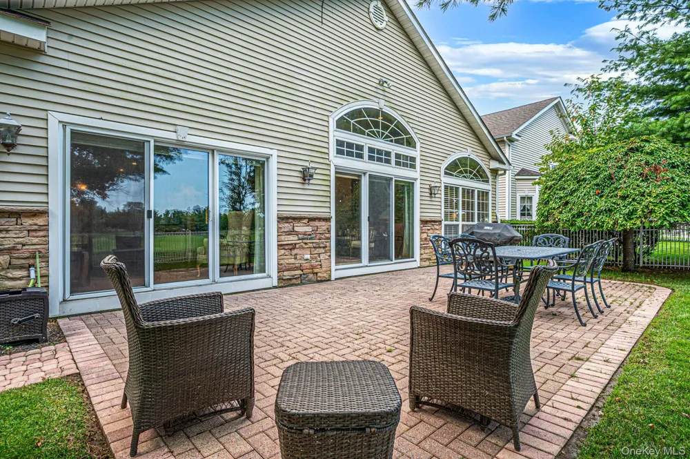 163 Hamlet Drive Mount Sinai, NY 11766