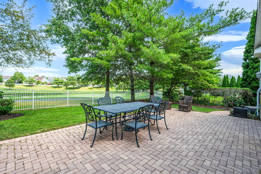 163 Hamlet Drive Mount Sinai, NY 11766