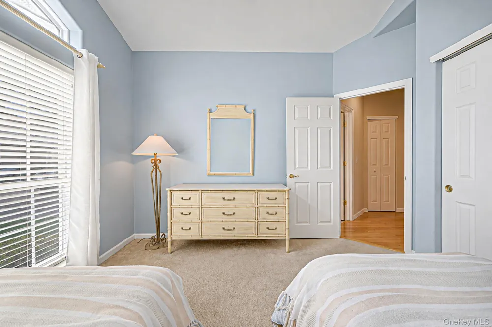 163 Hamlet Drive Mount Sinai, NY 11766