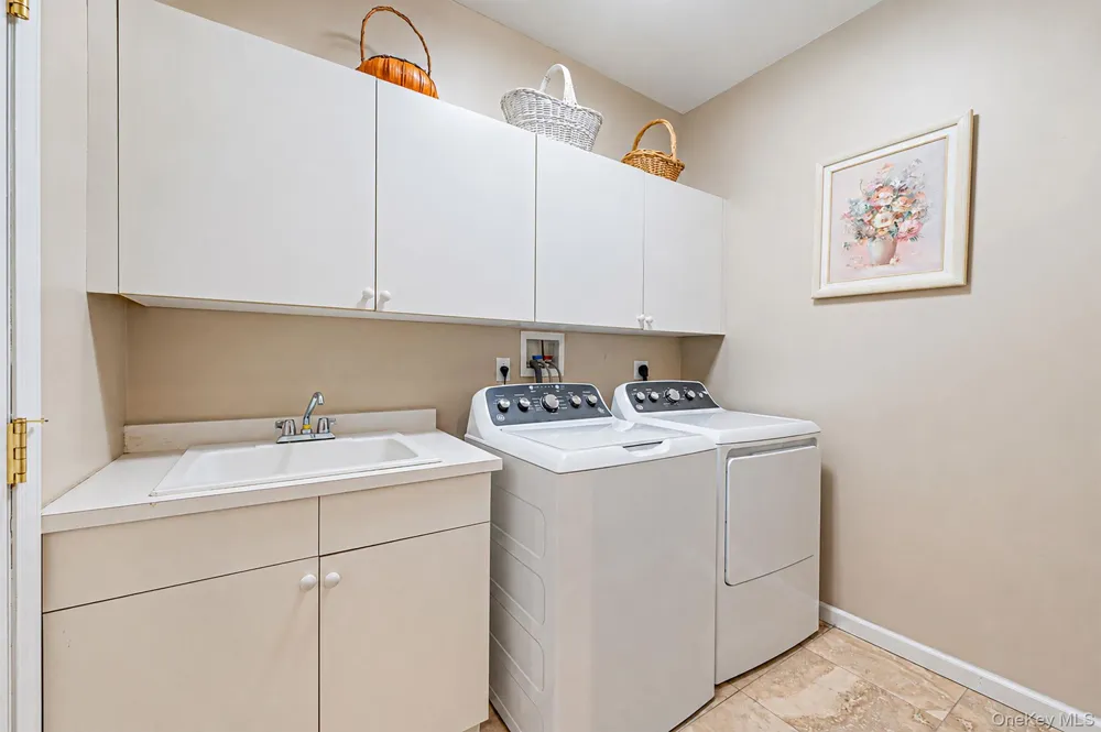 163 Hamlet Drive Mount Sinai, NY 11766