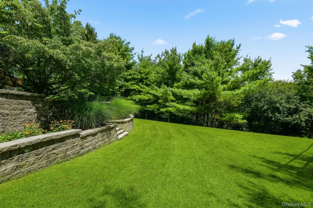 214 W Mombasha Road Monroe, NY 10950