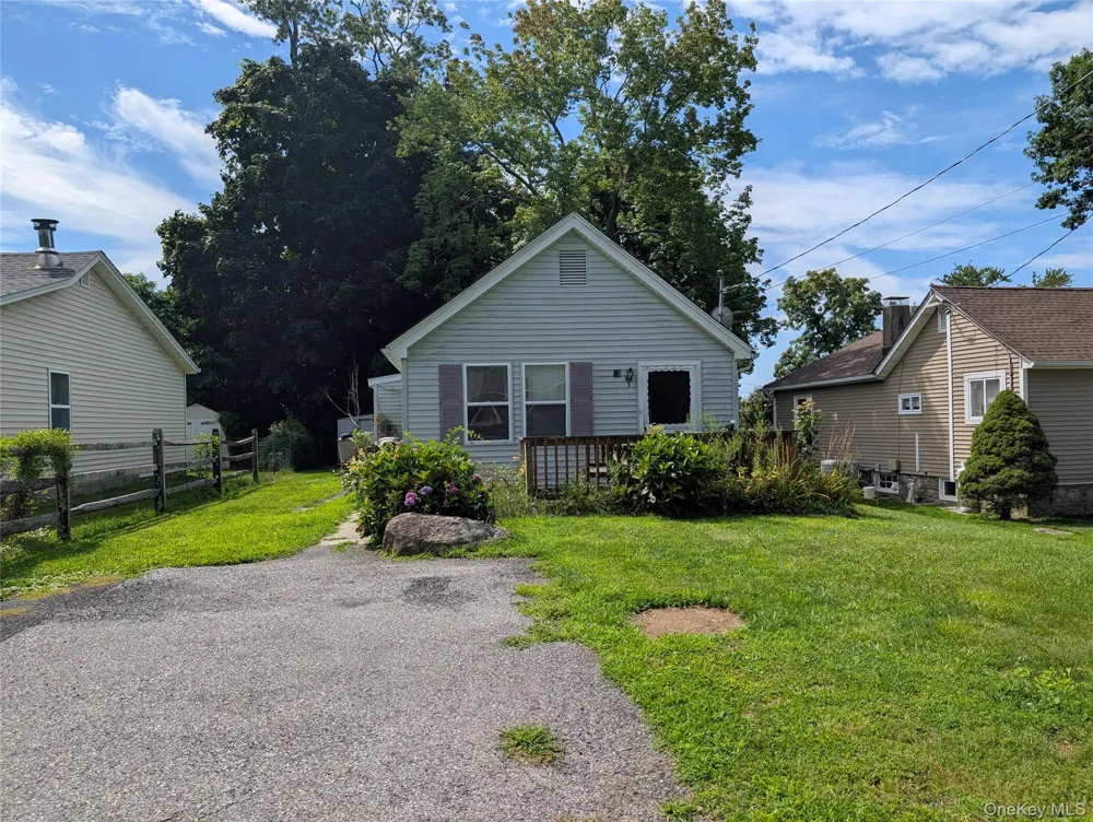 13 Lowell Road Carmel, NY 10512