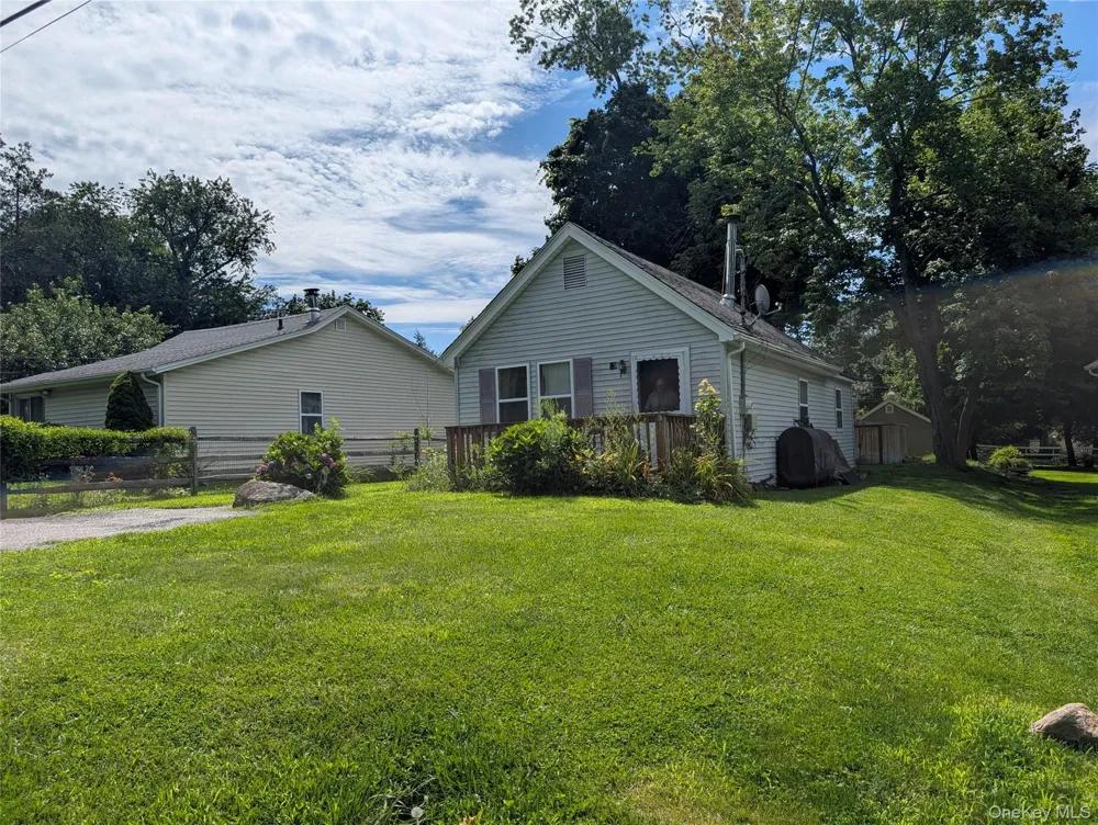 13 Lowell Road Carmel, NY 10512