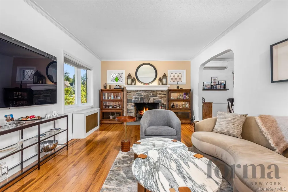 5022 Overbrook Street Douglaston, NY 11362