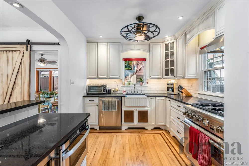 5022 Overbrook Street Douglaston, NY 11362
