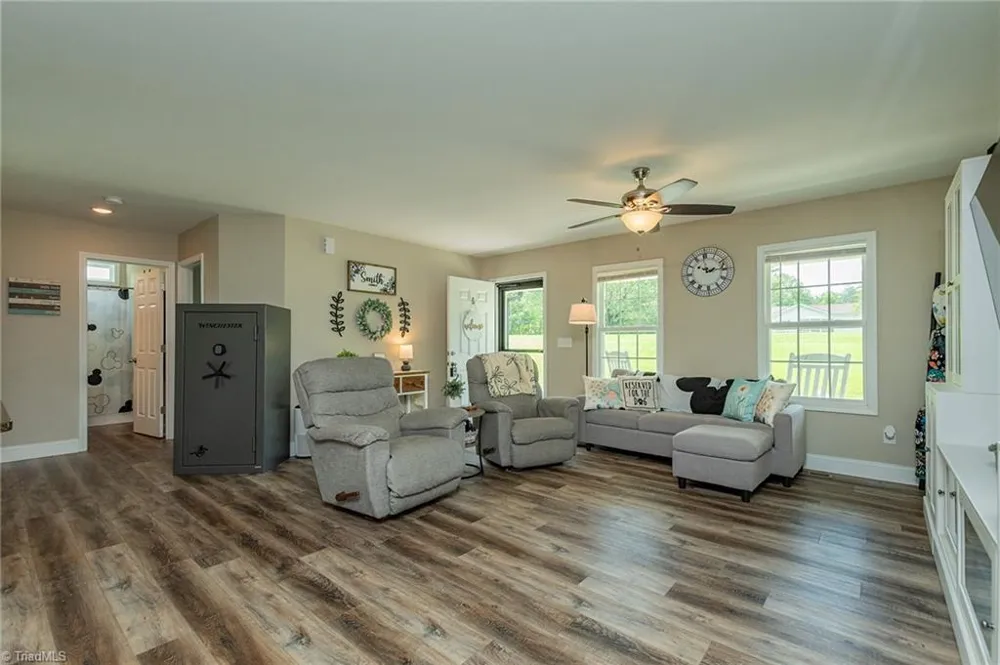 185 Broadway Road Lexington, NC 27295