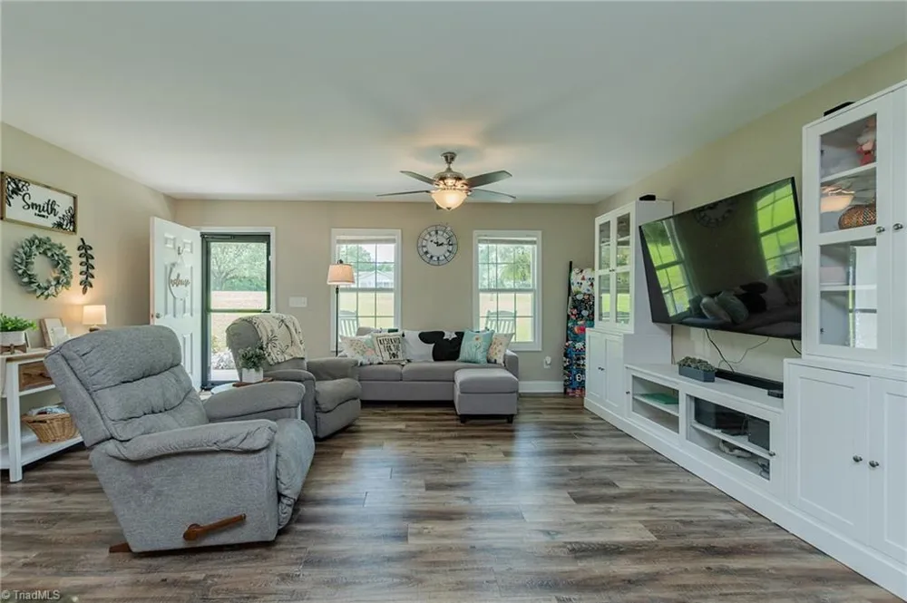185 Broadway Road Lexington, NC 27295