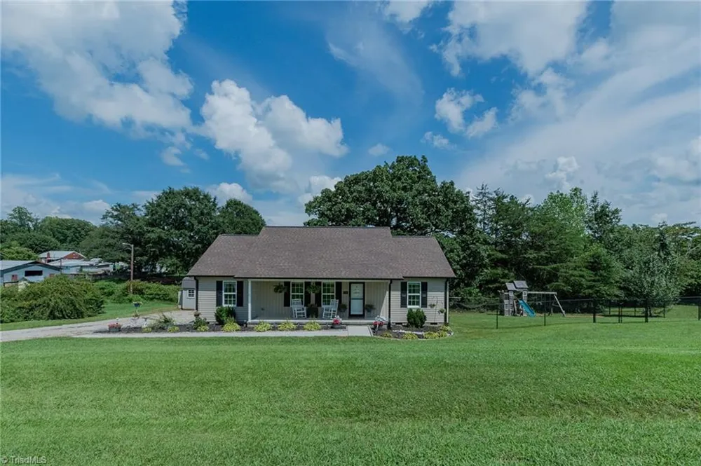 185 Broadway Road Lexington, NC 27295