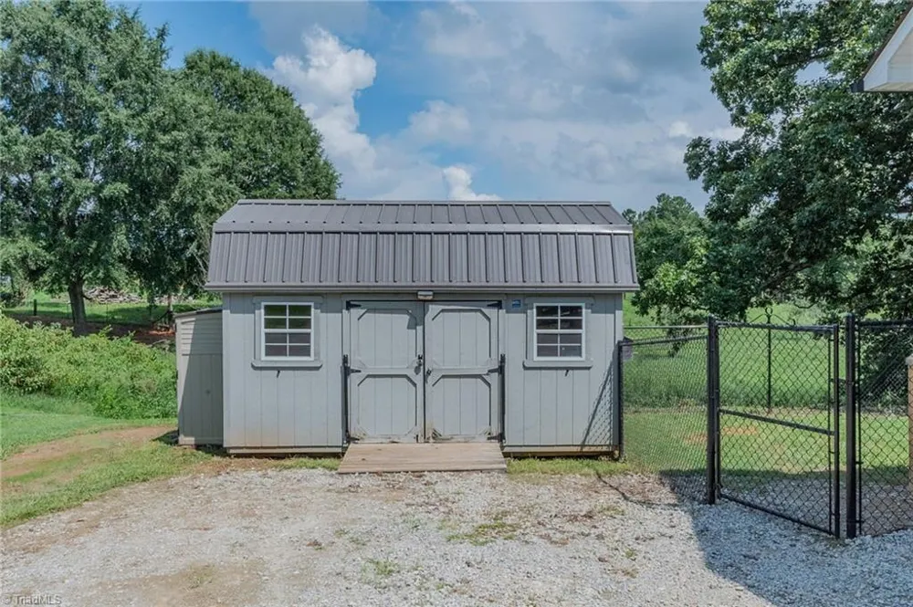 185 Broadway Road Lexington, NC 27295