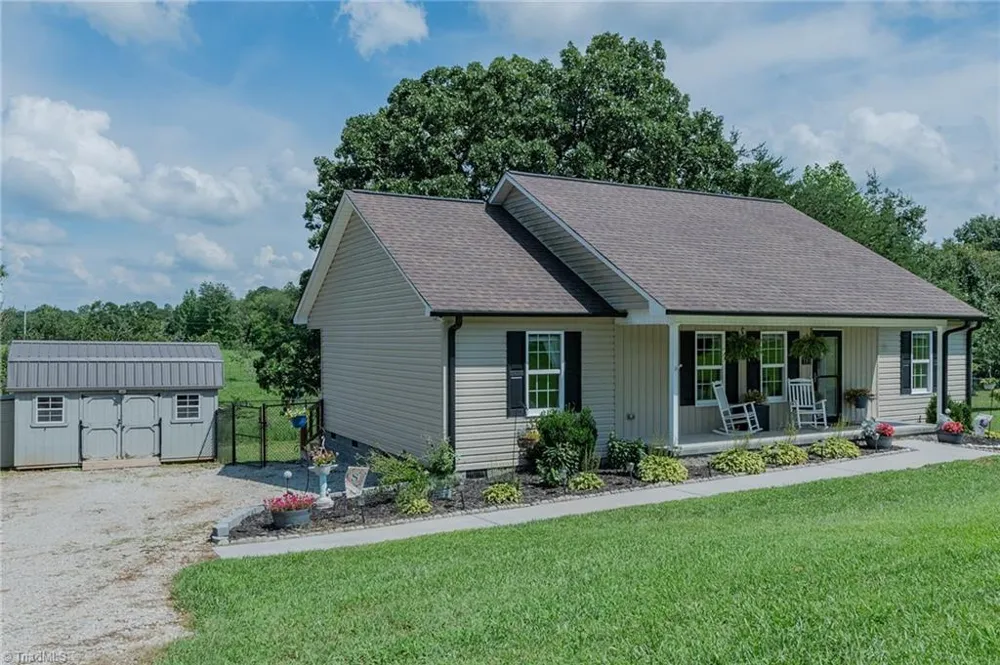 185 Broadway Road Lexington, NC 27295