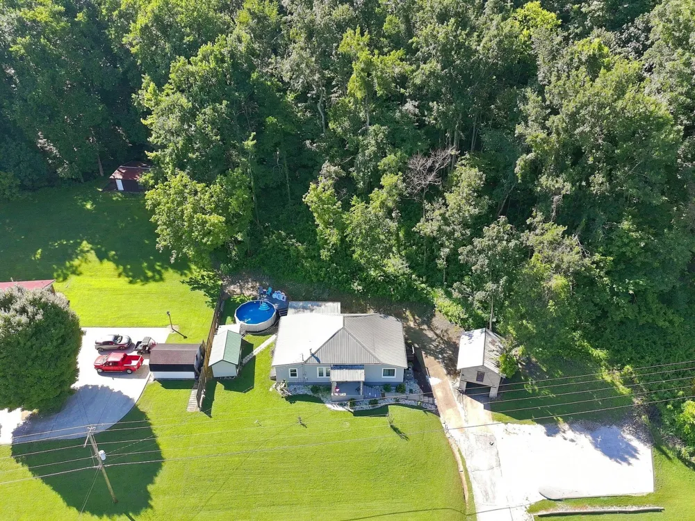 8565 Lawrenceburg Hwy Mount Pleasant, TN 38474