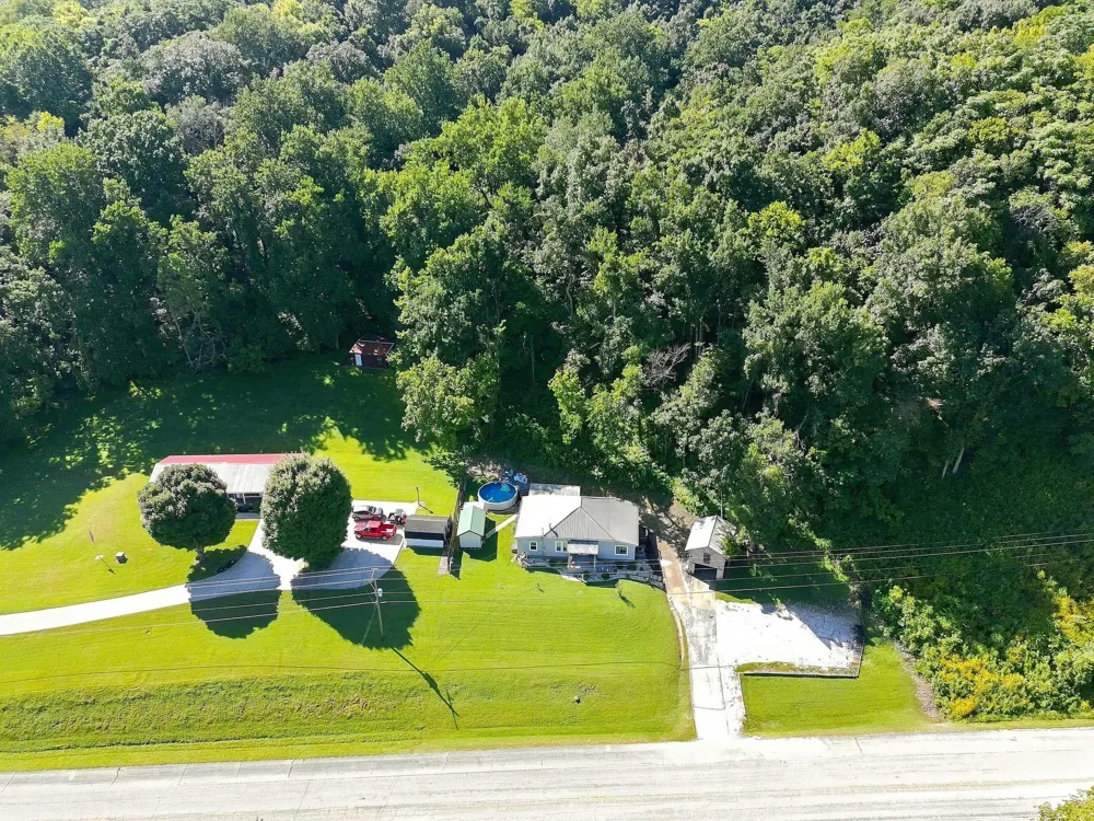 8565 Lawrenceburg Hwy Mount Pleasant, TN 38474