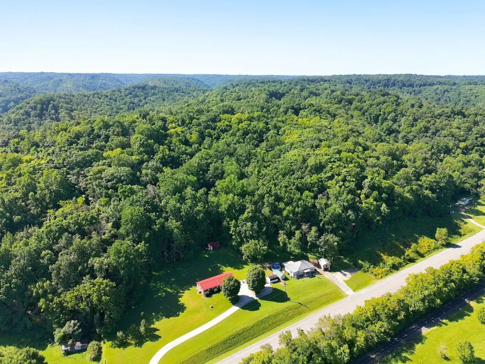 8565 Lawrenceburg Hwy Mount Pleasant, TN 38474