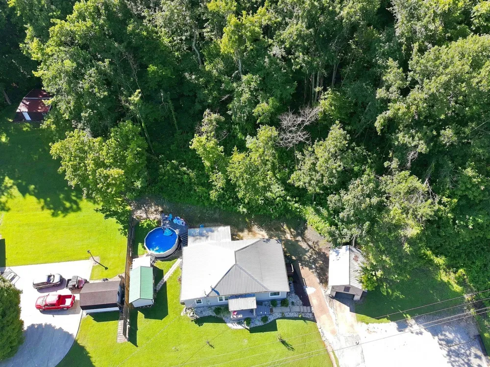 8565 Lawrenceburg Hwy Mount Pleasant, TN 38474