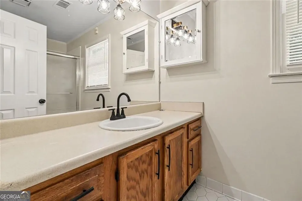 7101 Woodridge LN Union City, GA 30291