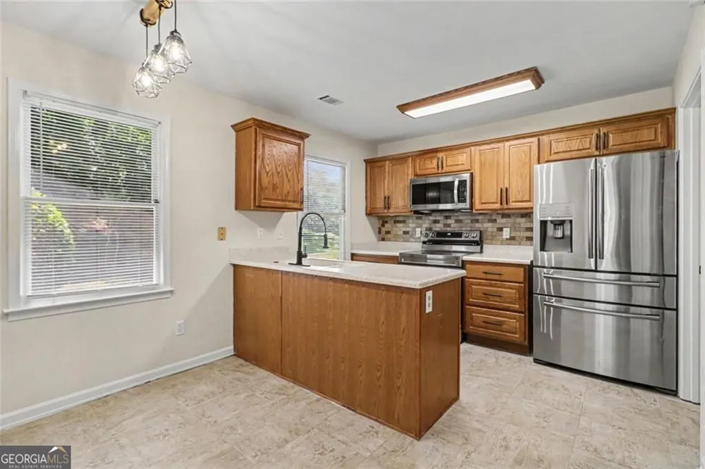 7101 Woodridge LN Union City, GA 30291