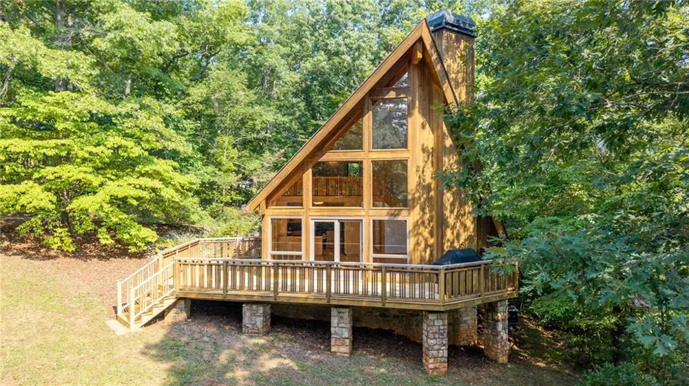464 Poole Road Ball Ground, GA 30107