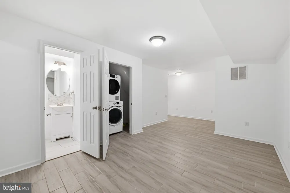 2242 16TH STREET NE Washington, DC 20018