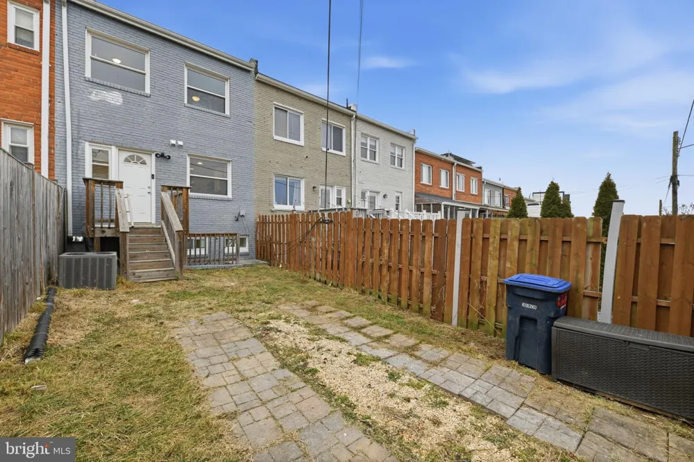 2242 16TH STREET NE Washington, DC 20018