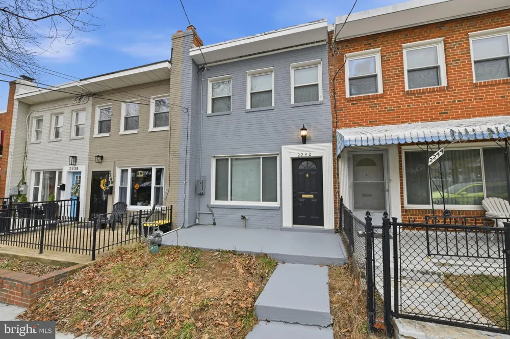 2242 16TH STREET NE Washington, DC 20018