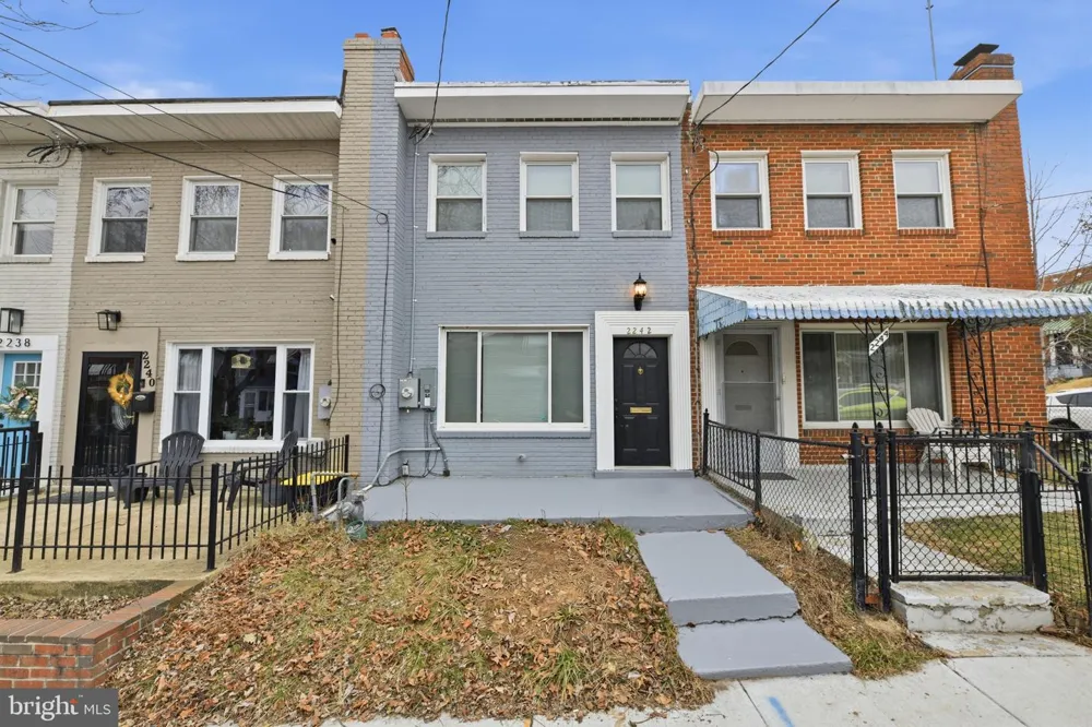 2242 16TH STREET NE Washington, DC 20018