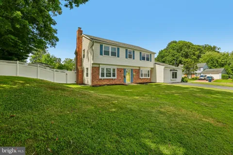 402 RIPPLEWOOD ROAD