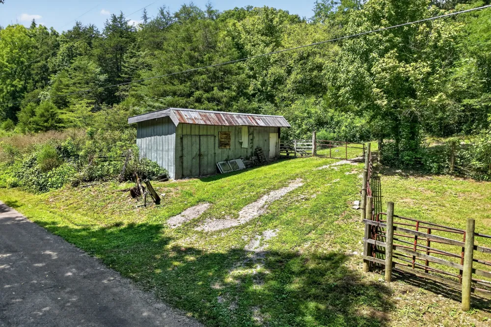 2949 Wilmouth Creek Rd Liberty, TN 37095
