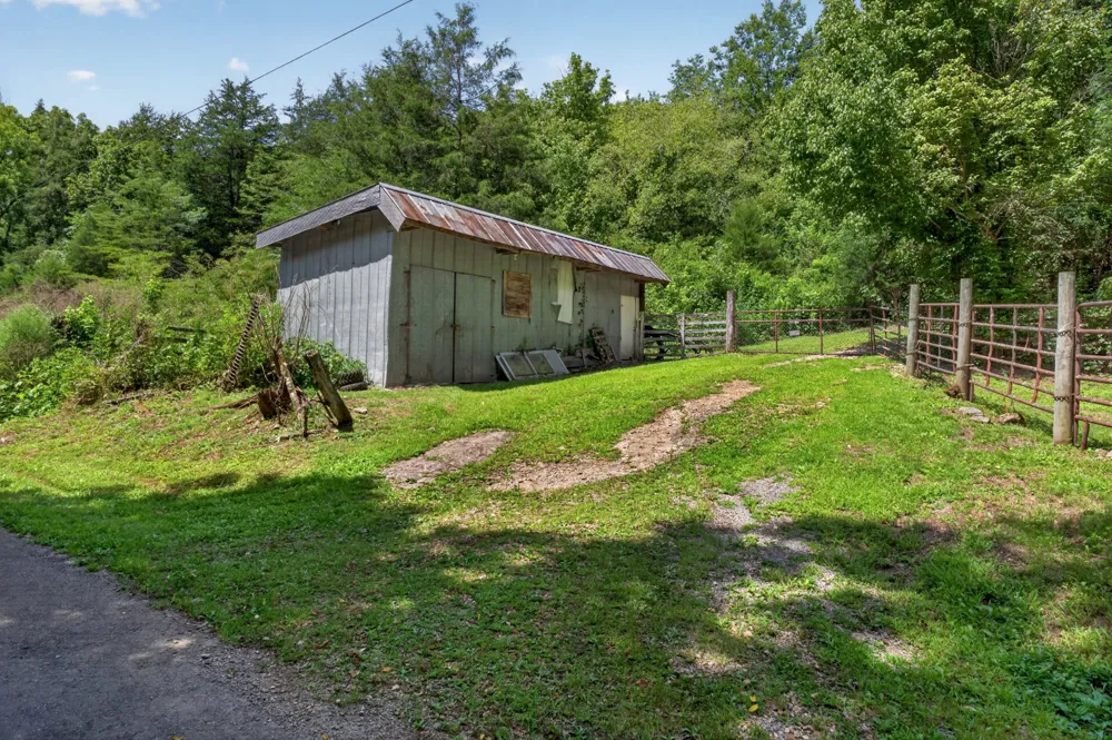 2949 Wilmouth Creek Rd Liberty, TN 37095