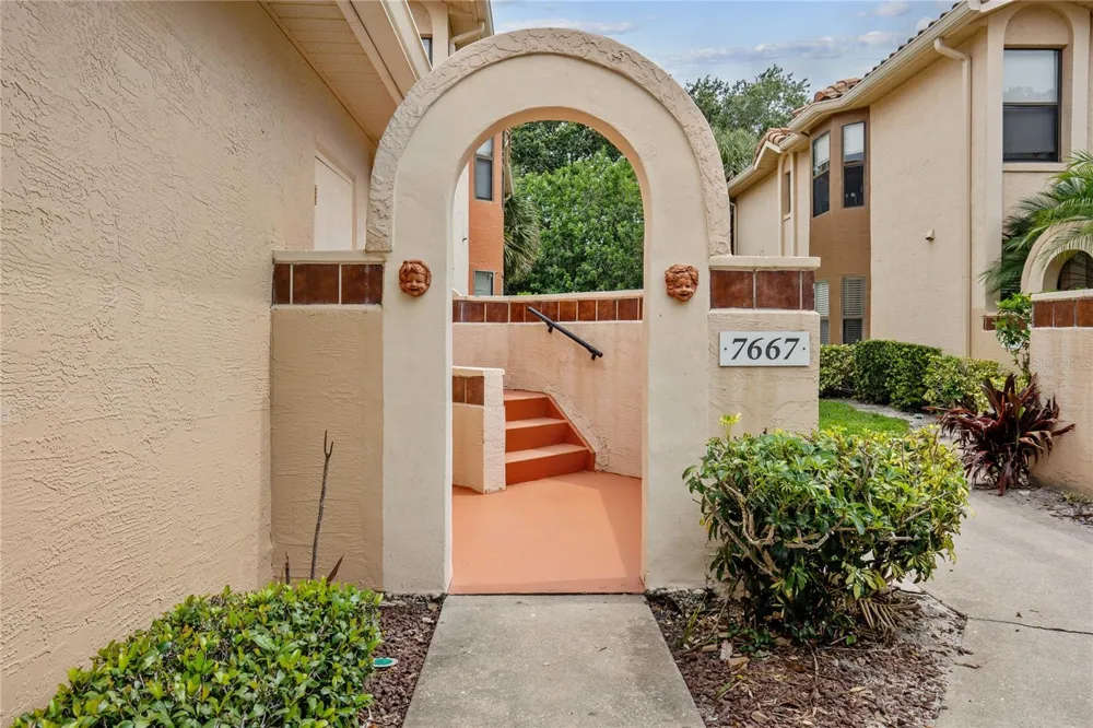 7667 SUGAR BEND DRIVE #7667 Orlando, FL 32819