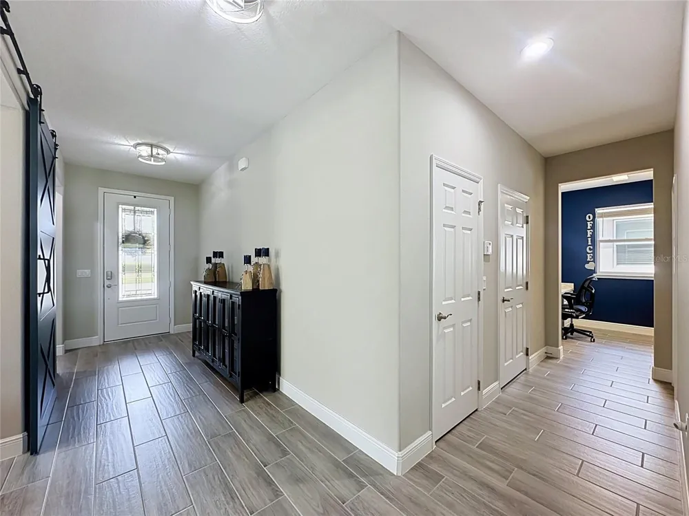 174 SILVER MAPLE ROAD Groveland, FL 34736