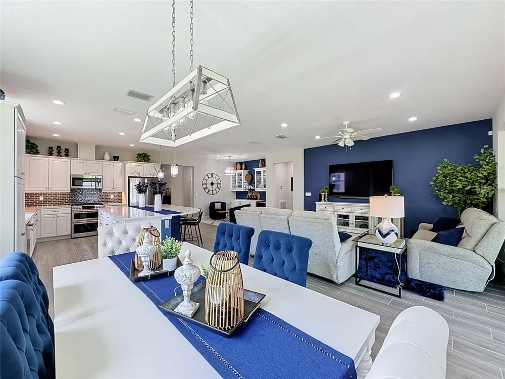 174 SILVER MAPLE ROAD Groveland, FL 34736