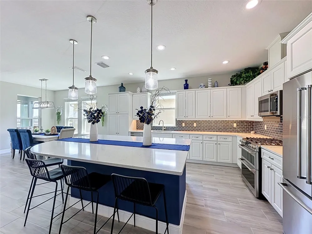 174 SILVER MAPLE ROAD Groveland, FL 34736