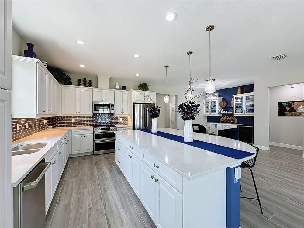 174 SILVER MAPLE ROAD Groveland, FL 34736