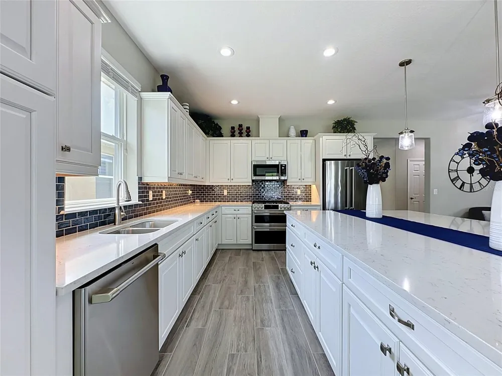 174 SILVER MAPLE ROAD Groveland, FL 34736