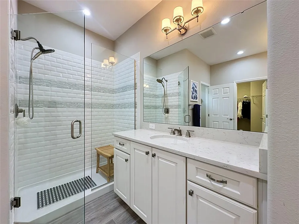 174 SILVER MAPLE ROAD Groveland, FL 34736