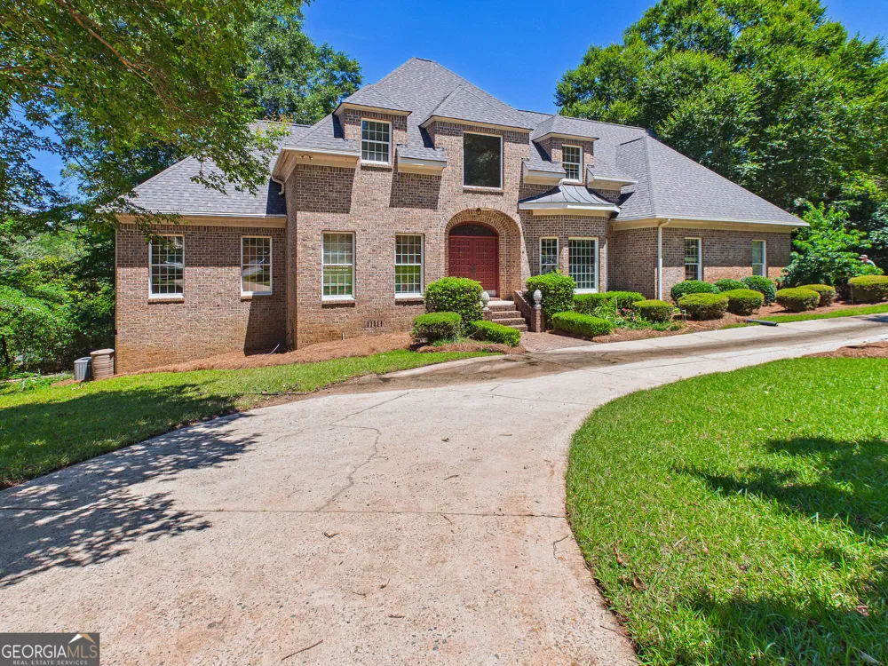 114 Holly DR Warner Robins, GA 31088