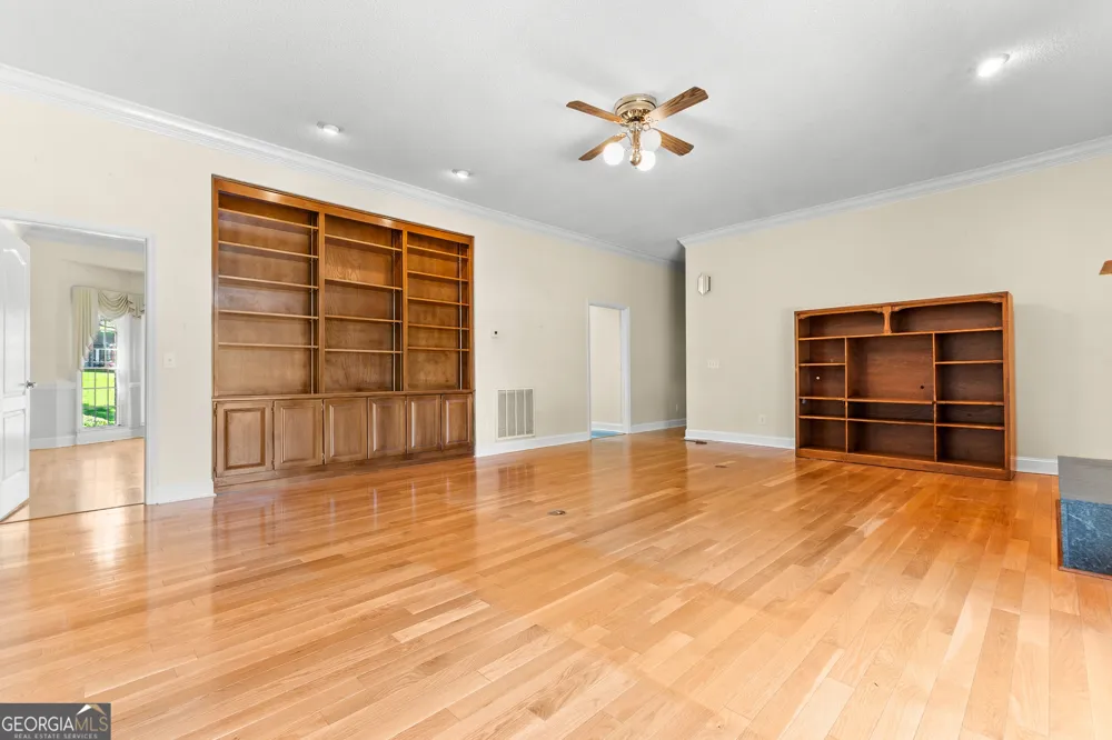 114 Holly DR Warner Robins, GA 31088