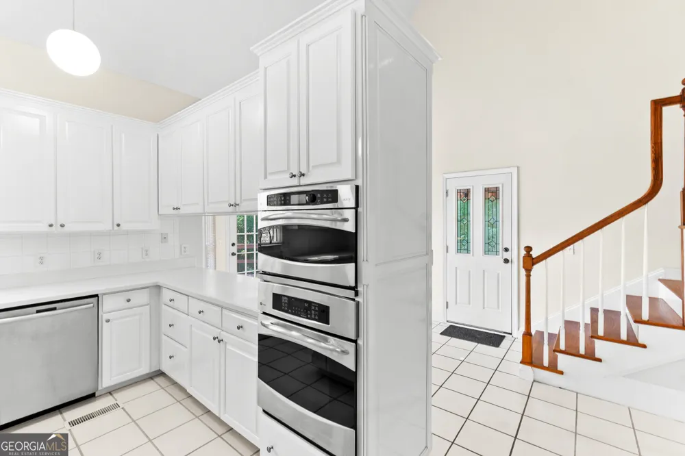 114 Holly DR Warner Robins, GA 31088