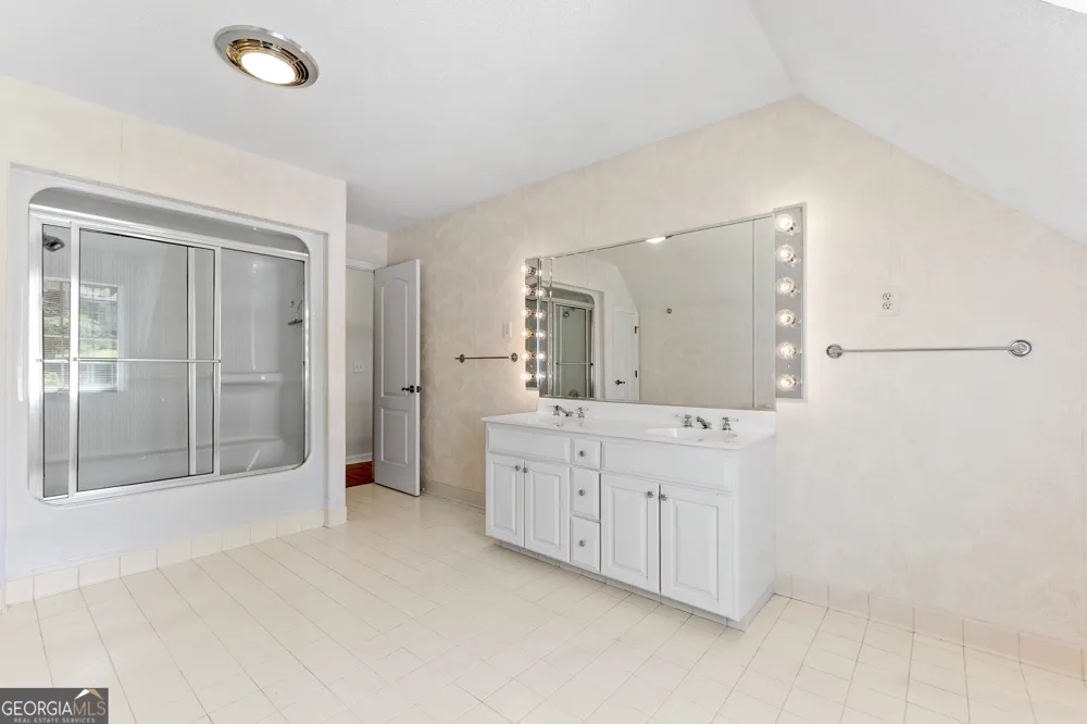 114 Holly DR Warner Robins, GA 31088