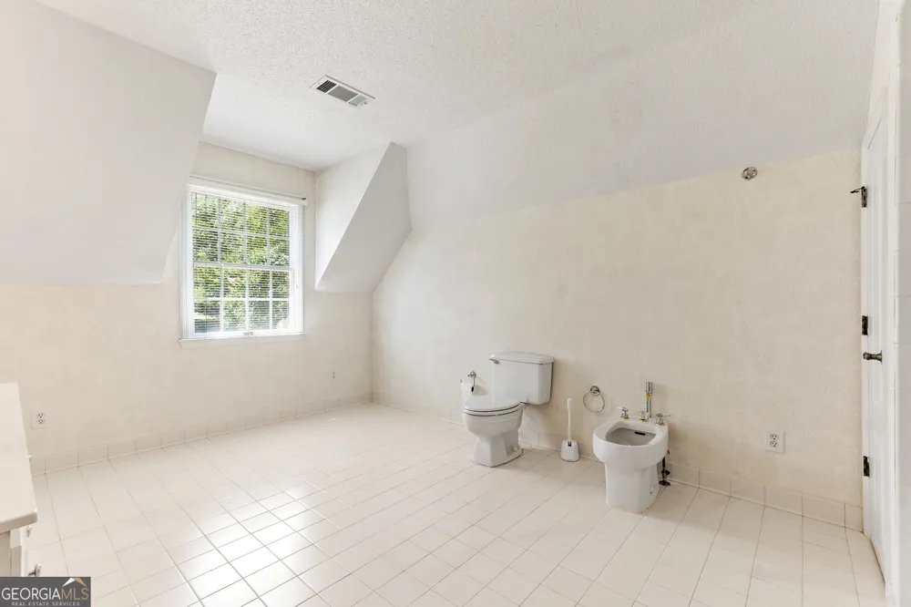 114 Holly DR Warner Robins, GA 31088