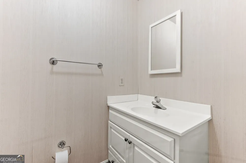 114 Holly DR Warner Robins, GA 31088