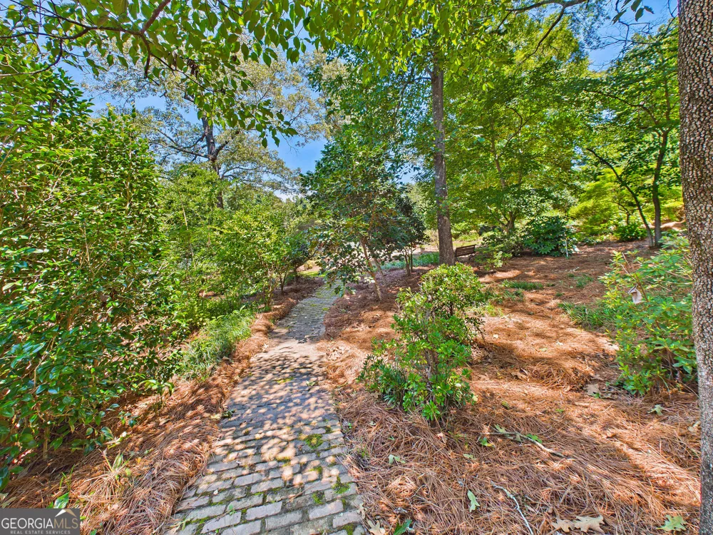 114 Holly DR Warner Robins, GA 31088