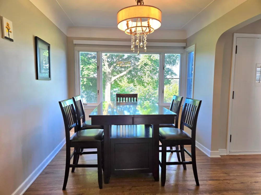 1736 E Shore Drive Maplewood, MN 55109